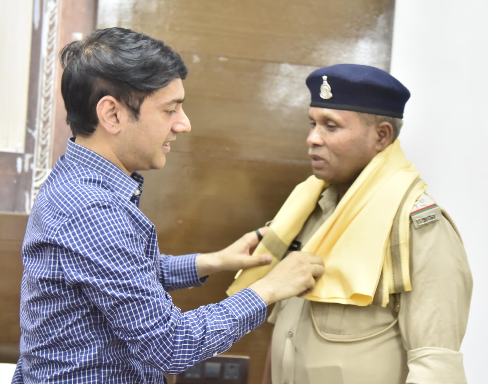 कलेक्टोरेट में सम्मान की मिसाल: सेवा निवृत्ति के दिन ही 23 कर्मचारियों को विदाई के साथ सौंपे गए पेंशन आदेश