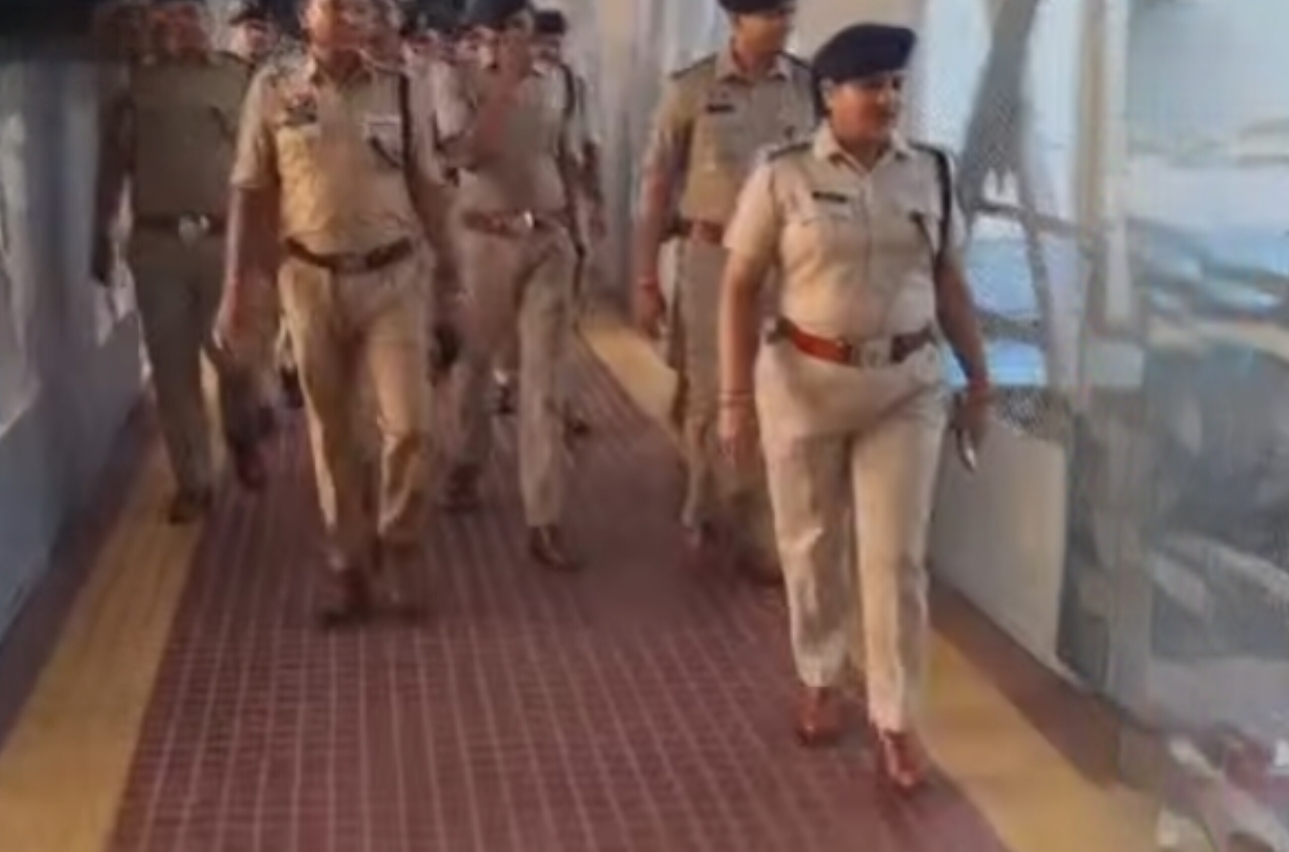 एसपी अंकिता शर्मा की सख्ती से राजनांदगांव रेलवे स्टेशन बना अभेद सुरक्षा कवच, हाई अलर्ट मॉक ड्रिल में दिखी पुलिस की ताकत