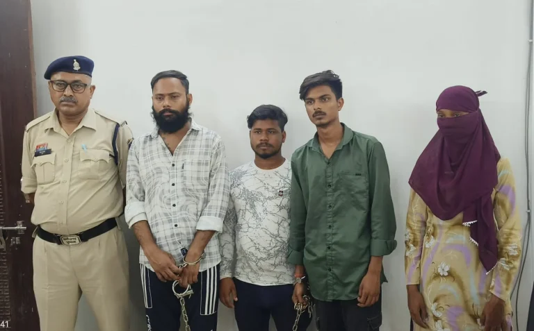 नौकरी का झांसा देकर ब्लैकमेलिंग का खेल बेनकाब, 3 लाख की उगाही में 5 गिरफ्तार