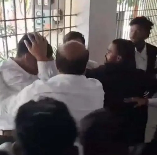 लॉ कॉलेज में जूनियर छात्र को घेरकर पीटने का आरोप, VIDEO वायरल; बाहरी युवकों की एंट्री पर लगी रोक