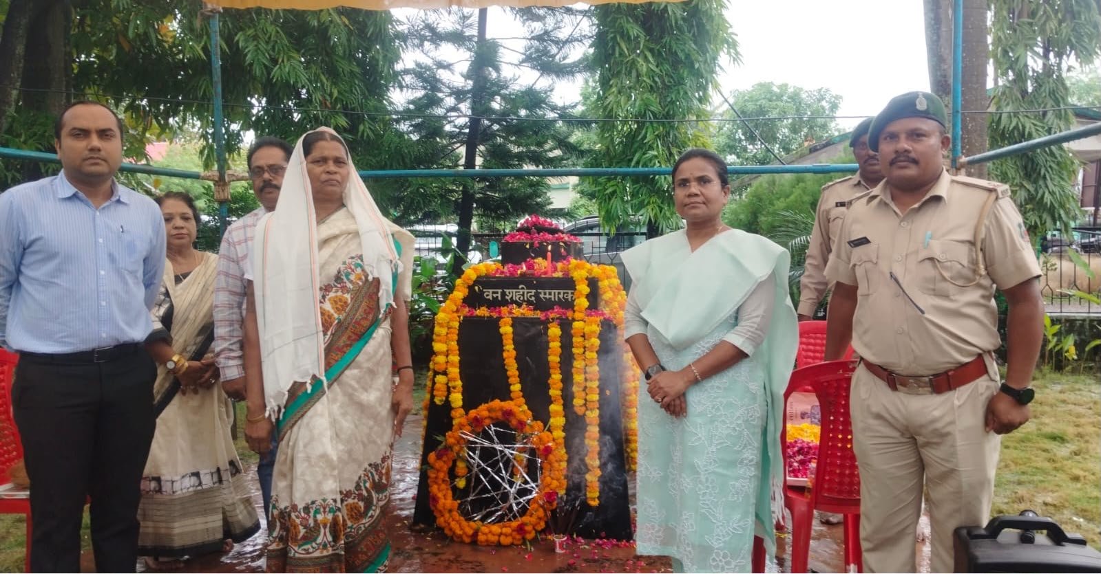 राष्ट्रीय वन शहीद दिवस, बस्तर में वनों और वन्यजीवों की सुरक्षा में प्राण न्योछावर करने वाले अमर बलिदानियों को दी गई भावभीनी श्रद्धांजलि