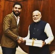 पीएम मोदी के 76वें जन्मदिन पर बधाइयों की झड़ी, युवराज सिंह और सुरेश रैना ने भी दी शुभकामनाएं
